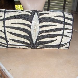 Sting-Ray Wallet